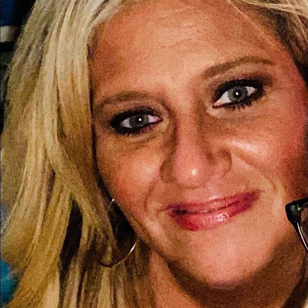 Meet your Posher, Gina